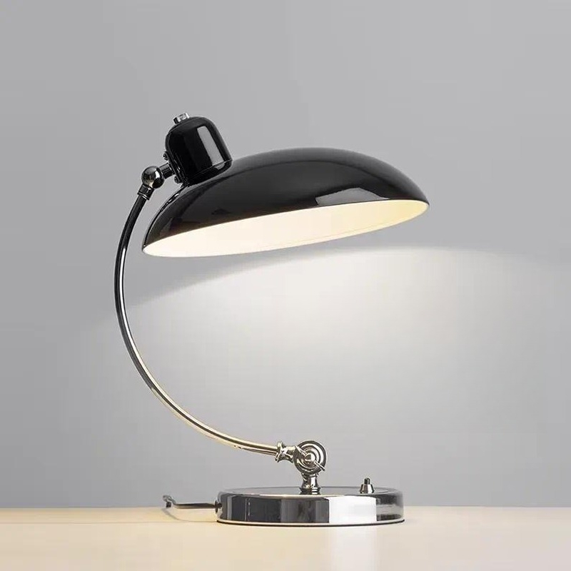 Solar Lamp - مصباح مكتب حديث بدون أسلاك، بتصميم