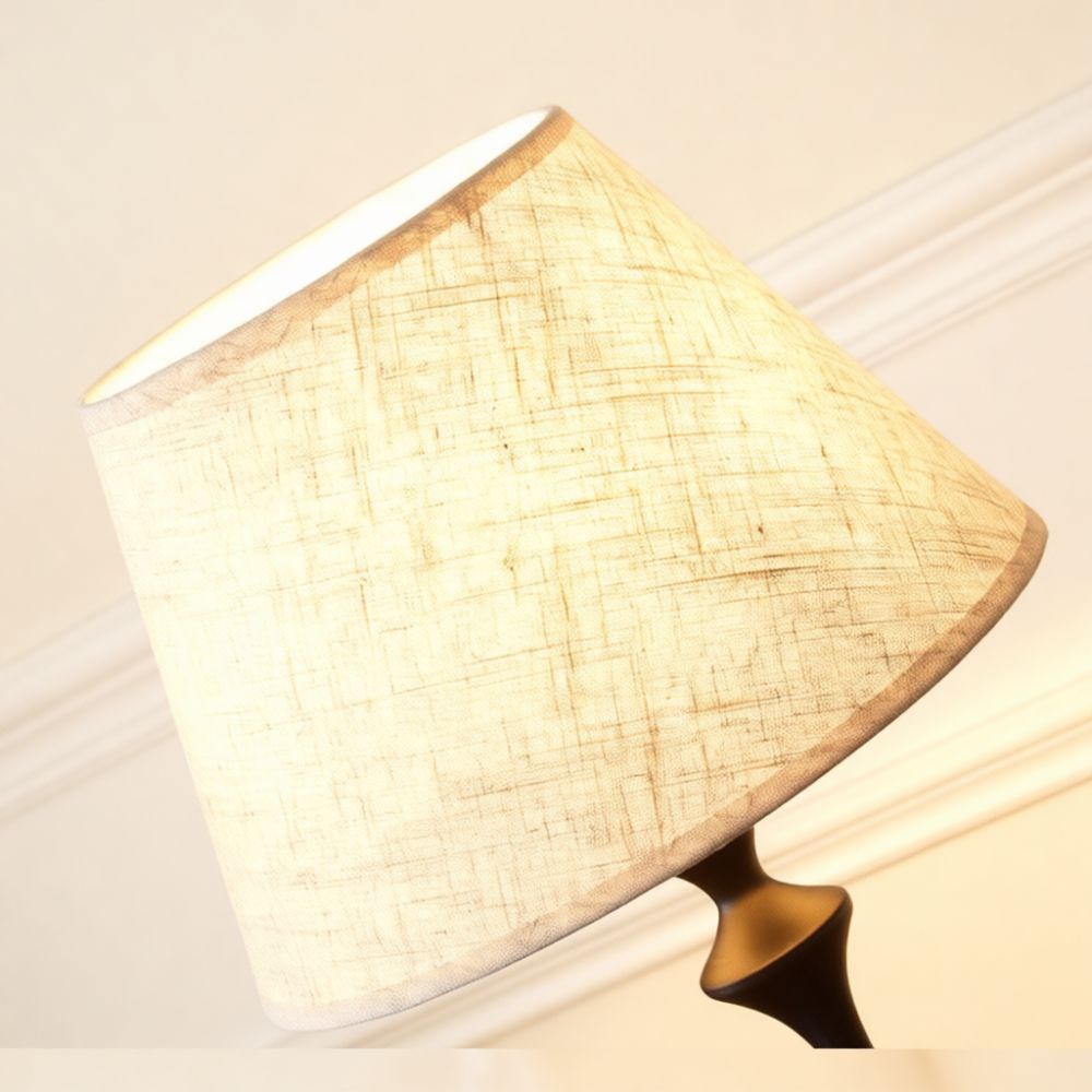 مصباح طاولة عتيق بتصميم أمريكي - مراجعة Solar Lamp وسعره