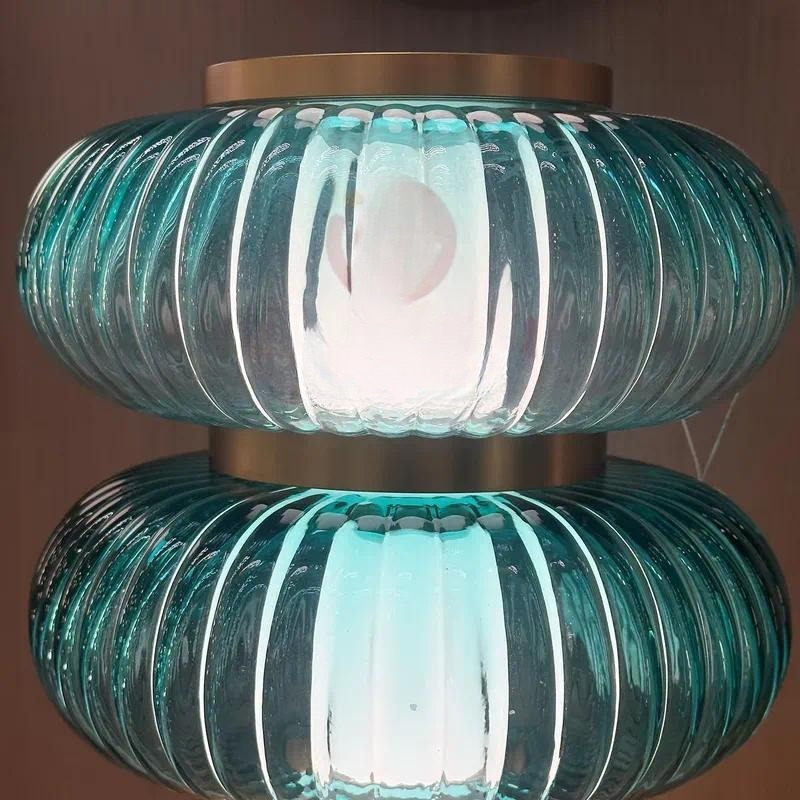 مصباح طاولة زجاجي بتصميم عصري  - مراجعة Solar Lamp وسعره